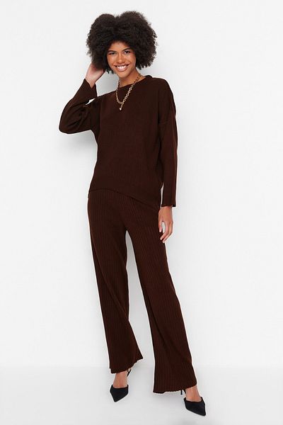 Trendyol Collection Crew nyakú barna kötöttáru - TWOSS20AU0084