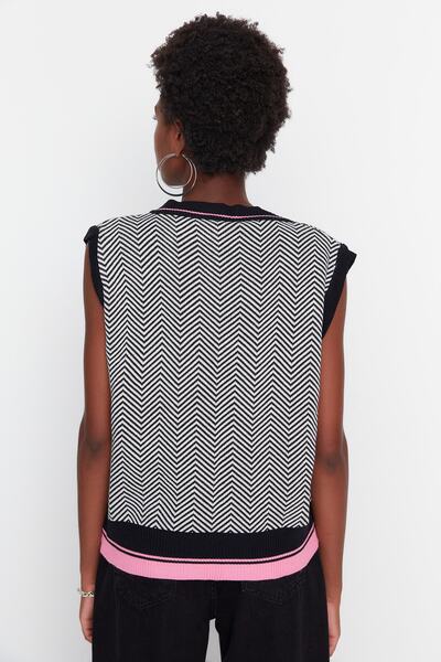 Trendyol Collection Темно-синій светр з геометричним візерунком Suveter V-подібним вирізом TWOAW22BZ0051