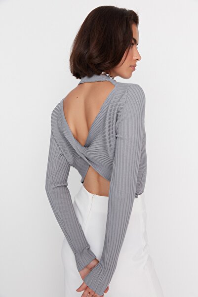 Trendyol Collection Gray Back Detailed Crop Knitwear Sweater TWOAW23KZ00789