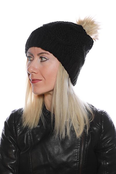 toptanhanem Шерстяна чорна шапка з помпоном - додайте шику в холодну погоду