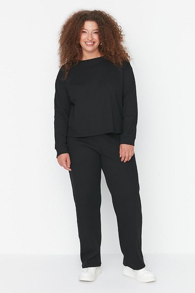 Trendyol Curve Schwarzes Thessaloniki-Strick-Pyjama-Set in Übergröße TBBAW23AI00002