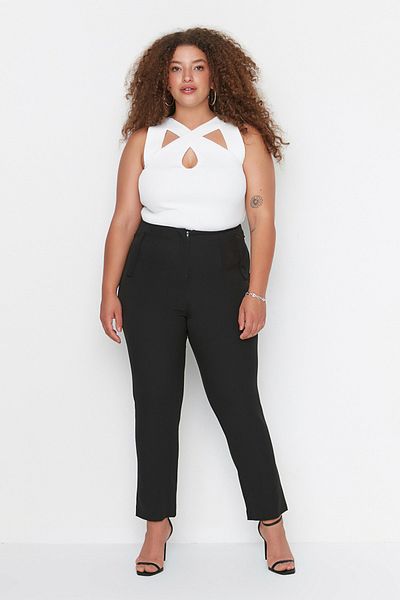 Trendyol Curve Große Größen in Hose - Schwarz - Zigarettenschnitt