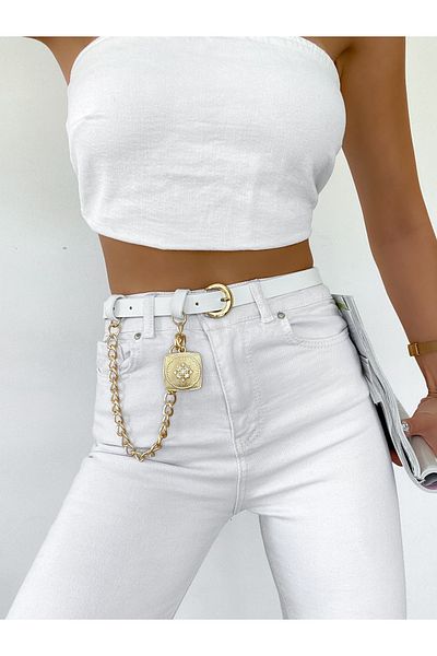 coaks White Belt with Shackle Detail