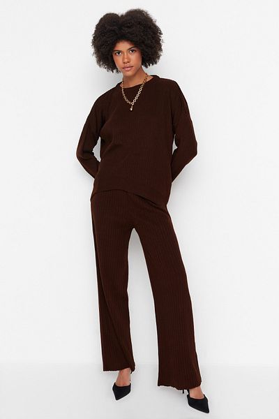 Trendyol Collection Crew nyakú barna kötöttáru - TWOSS20AU0084