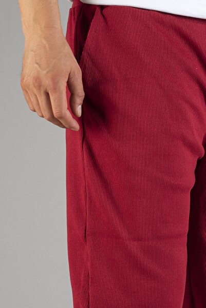 bombe Men's Shorts Capri Red