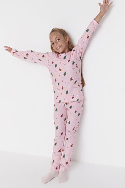 TRENDYOLKIDS Σετ πλεκτής πιτζάμα για κορίτσια με ροζ στάμπα