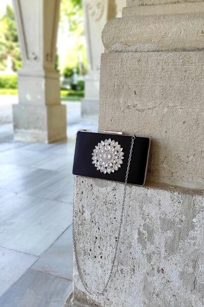 LA CALZATURE Siyah Saten Thrones Taşlı Köşeli Özel Zincirli Abiye Kutu Çanta