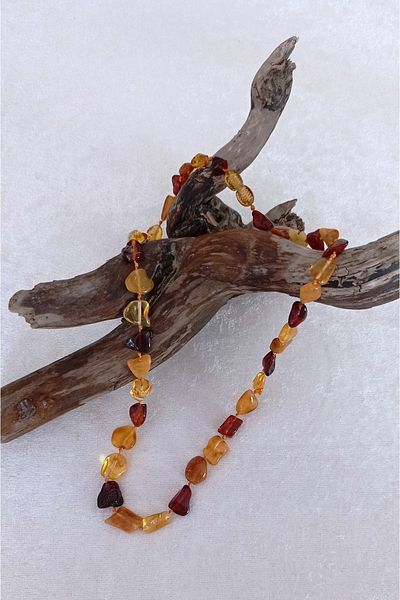 Kotryna Natural Form Amber Adult Necklace