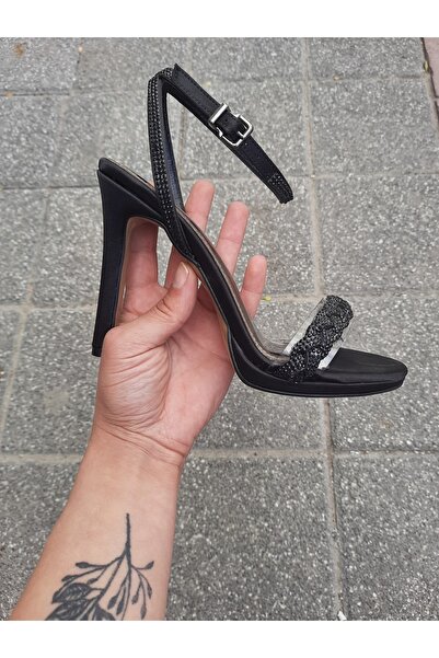 Marine 306 Kadın Siyah Rugan Şeffaf Taşlı Tek Bantlı Parlak İnce Çivi Yüksek Topuk Sandalet Ayakkabı