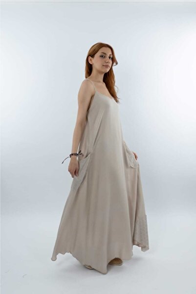 sares Μπεζ λινό φόρεμα - με λεπτομέρεια από φιστό και επένδυση