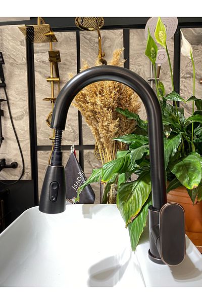İSAOĞLU YAPI Black Spiral Kitchen Faucet Sink Faucet with Extending Hose Movable Head Tap Matte Black