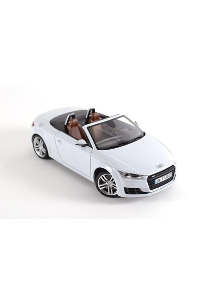 Minichamps 1:18 Scale Audi Tt Roadster Glacier White