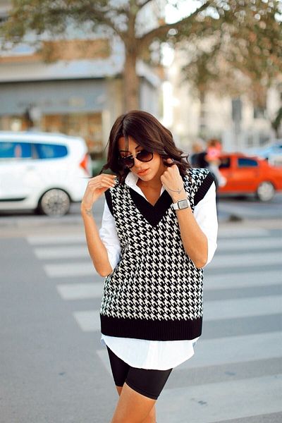 BEGONVİL Women's Black V-Neck Houndstooth Sweater