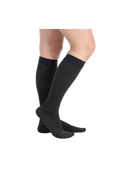 Wingmed Ccl2 Below the Knee Closed Toe Compression Socks (Black)