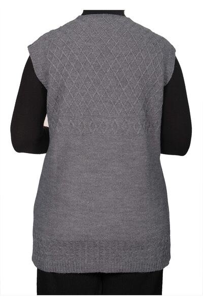 Fresh&Moda Plus Size Women's Gray Buttoned Vest