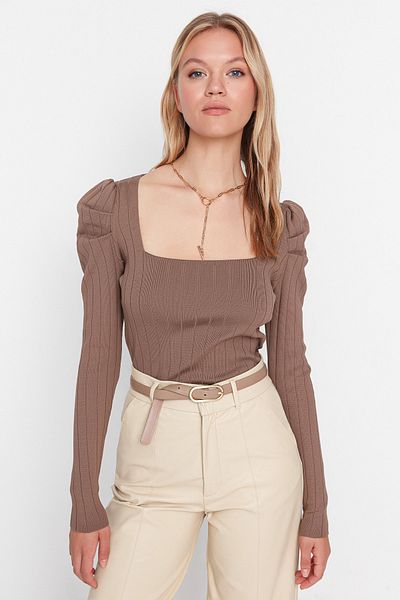 Trendyol Collection Pletený svetr s norkovým čtvercovým límcem TWOAW21KZ0649