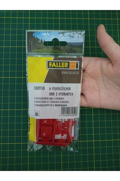Faller 1:87 Ho 6 Pieces Fire Extinguisher and 2 Hydrant Model-180950