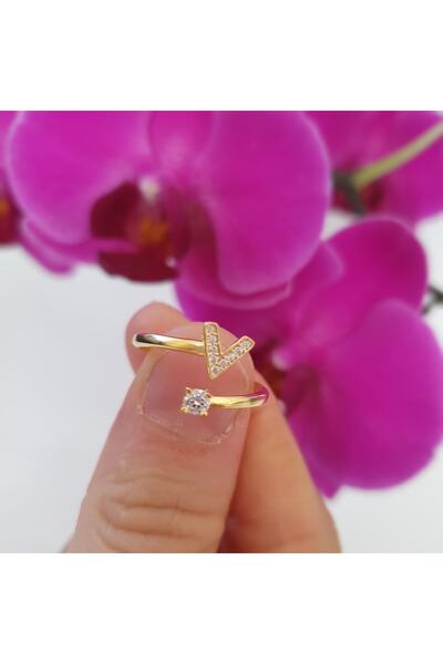 MAGRİB 22 Ayar Altın Kaplama V Harfli Ve Tek Taşlı kadın Gümüş Yüzük