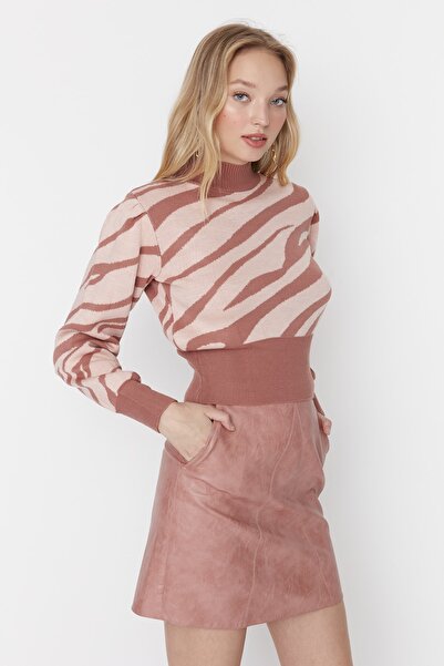 Trendyol Collection Zebra mintás Dusty Rose Crop kötöttáru pulóver - TWOAW21KZ0010