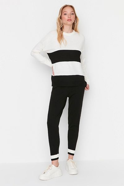 Trendyol Collection Fekete színű blokkolt kötöttáru felső és alsó készlet TWOAW22AU0415