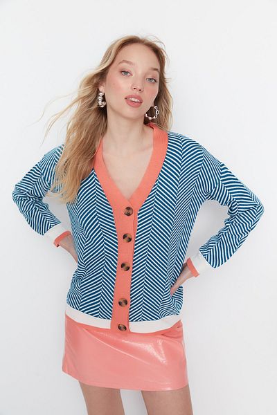Trendyol Collection Petrolfarbener Strick-Cardigan mit breiter Form TWOAW22HI0511