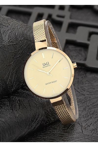 Q&Q Women's Straw Wristwatch Qa15