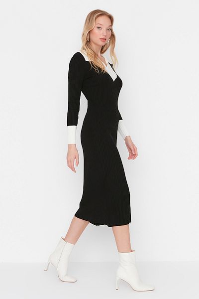 Trendyol Collection Černé šaty z pleteniny Midi Color Block Dress TWOAW23EL00024