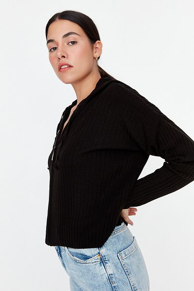 Trendyol Collection Black Hooded Zippered Knitwear Cardigan TWOAW23HI00445