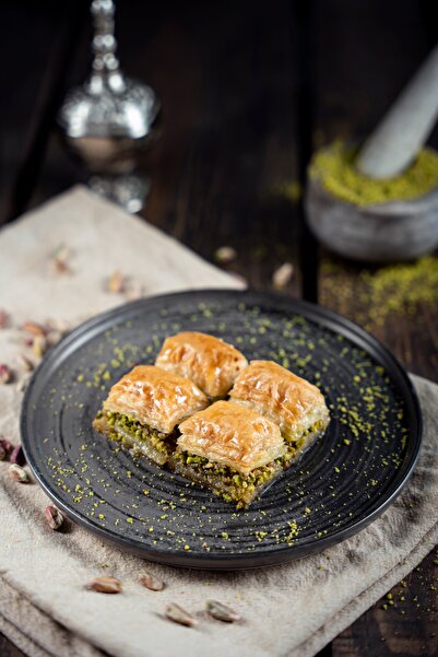 Antep Fıstıklı Kuru Baklava 1 kg