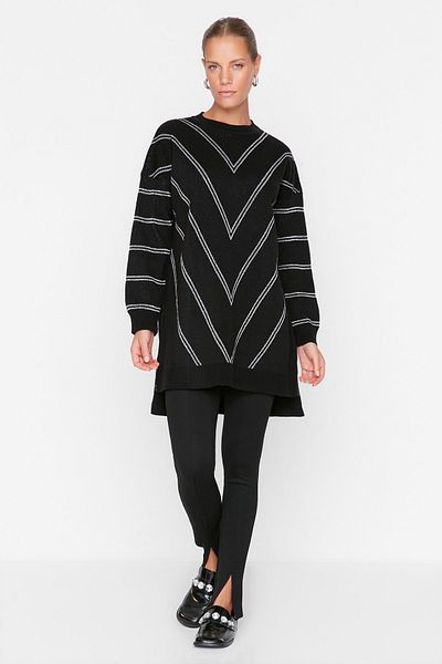 Trendyol Modest Schwarzer langer Strickpullover aus Lurex TCTAW22AK0129