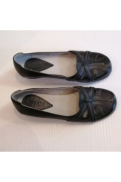 Beta Women's Genuine Leather Black Cross Banded Hard Rubber Sole Ballerinas