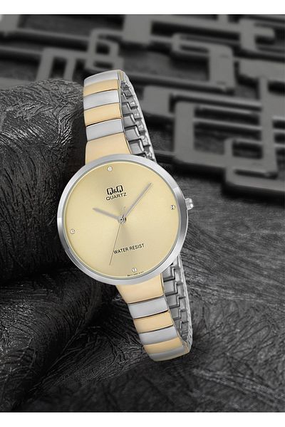 Q&Q Women's Wristwatch F611