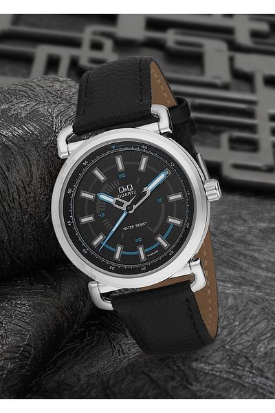 Q&Q Men's Leather Wristwatch Gu66