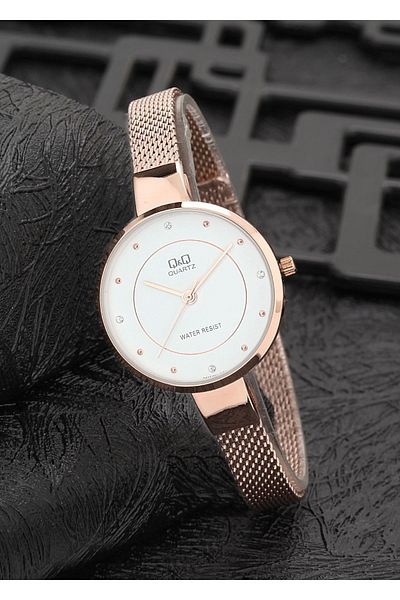 Q&Q Women's Straw Wristwatch Qa17