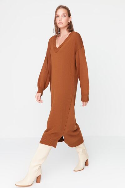Trendyol Collection Široké hnědé maxi pletené šaty - Twoaw23El00642