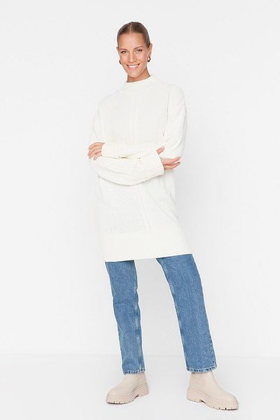 Trendyol Modest Ecrufarbener Strickpullover mit Zopfmuster und detailliertem Muster TCTAW23KZ00071