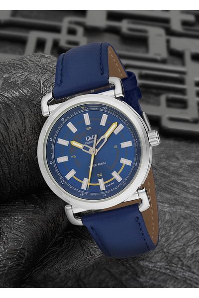 Q&Q Men's Leather Wristwatch Gu66