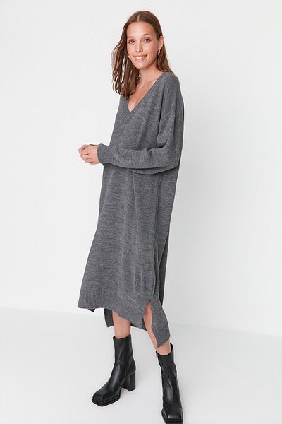 Trendyol Collection Anthrazitfarbenes Maxi-Strickkleid mit breiter Passform – TWOAW23EL00642
