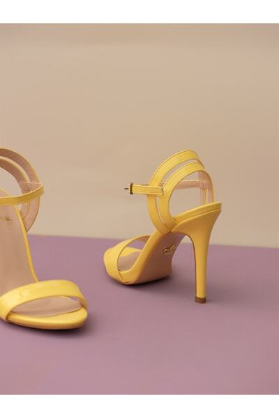 AYAKKABI PRENSİ Classic Sari Matte Women's Classic Heeled Shoes