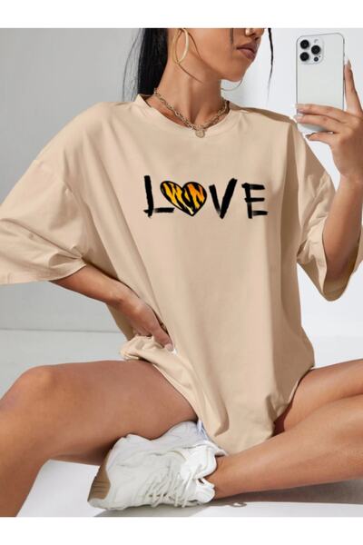 AFROGİYİM Γυναικείο μπλουζάκι σε μπεζ Love printed Oversize