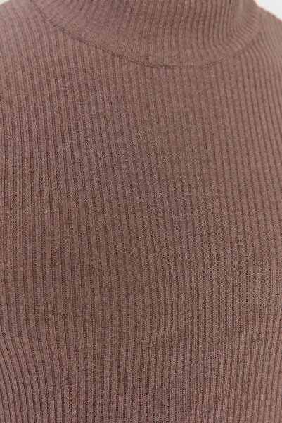 Trendyol Collection Πλεκτό πουλόβερ με βιζόν, βαμβακερό μισό ζιβάγκο με ραβδώσεις TMNAW21KZ0568