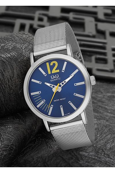 Q&Q Men's Straw Wristwatch Gu72m
