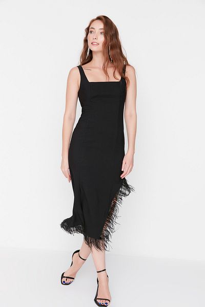 Trendyol Collection Black Otriche Tkané elegantní večerní šaty TPRAW23EL00054