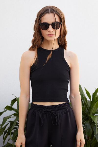 urban focus Isabella Crop Tank Top