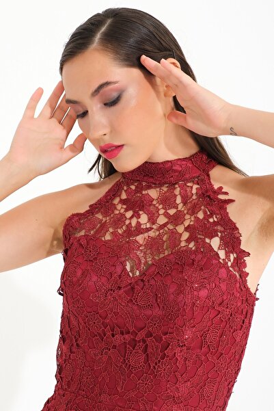 SpringStore Bordo Halter Yaka Güpürlü Abiye