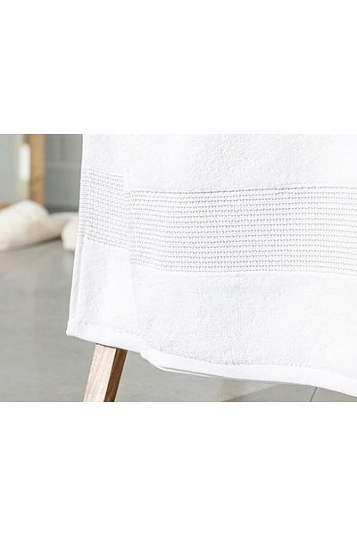 English Home Deluxe Cotton Low Twist Bath Towel 70x140 Cm White