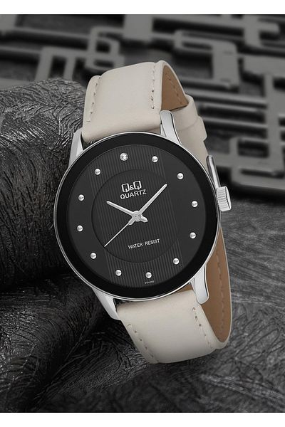 Q&Q Men's Leather Wristwatch P5124