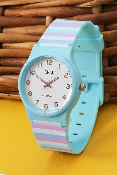 Q&Q Colorful Children's Wristwatch - 10 Atm Waterproof