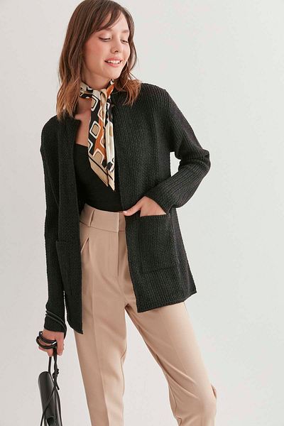 Vitrin Strickjacke mit Kragen und Taschendetail