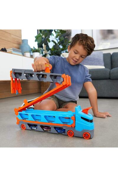 HOT WHEELS Sürat Pistli Tırve 3 Araç Hediyeli Gvg37